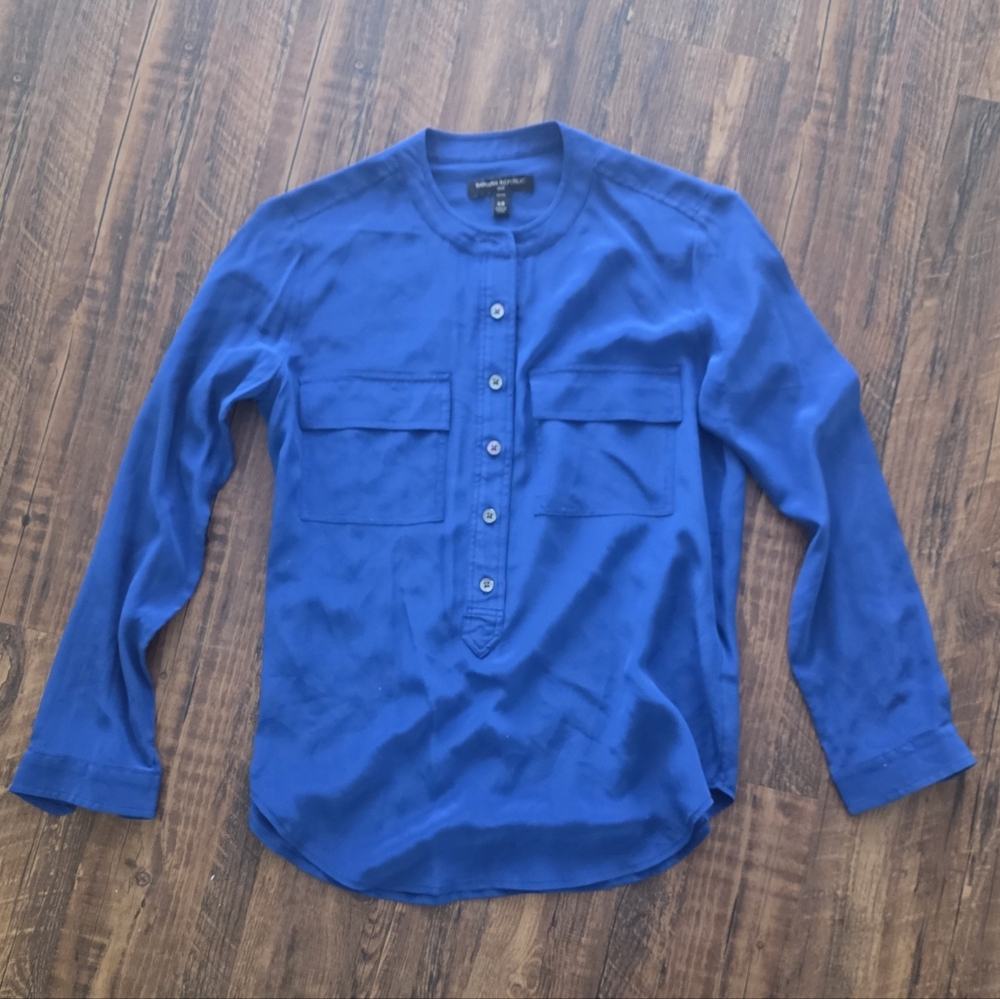100% Silk Button Down Colbat Blue XS Petite Long Collarless Banana Republic